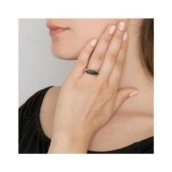 Bague Ovale Agate Noire Plate (plaqué Or) -Jollia Soldes Magasin bague ovale pierre noir or 1