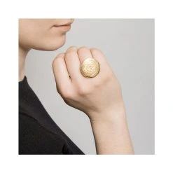 Bague Ronde XXL Motifs (doré) -Jollia Soldes Magasin bague xxl ronde or 1
