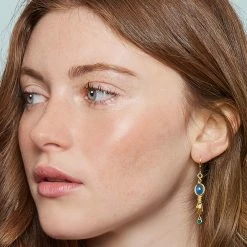 Boucles Pendantes Main Coeur (agate Bleue) -Jollia Soldes Magasin boucles pendantes main pierre bleu 1