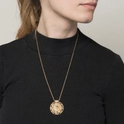 Collier Médaille Escargot (doré) -Jollia Soldes Magasin pendentif medaille escargot dore