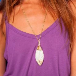 Sautoir Plume Cuir Et Coquillage (crème) -Jollia Soldes Magasin sautoir plume xxl creme